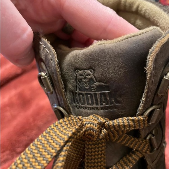 Kodiak Surrey Boots - Picture 9 of 11